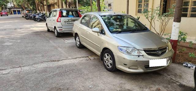 https://images10.gaadi.com/usedcar_image/4568090/original/processed_4529dc4e-f693-4caf-8945-40f421c57a28.jpg?imwidth=6400