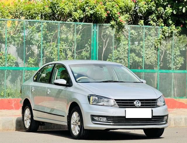 https://images10.gaadi.com/usedcar_image/4568103/original/processed_10315fe1df6e9b8fff464f5b553507b6.jpg?imwidth=6400