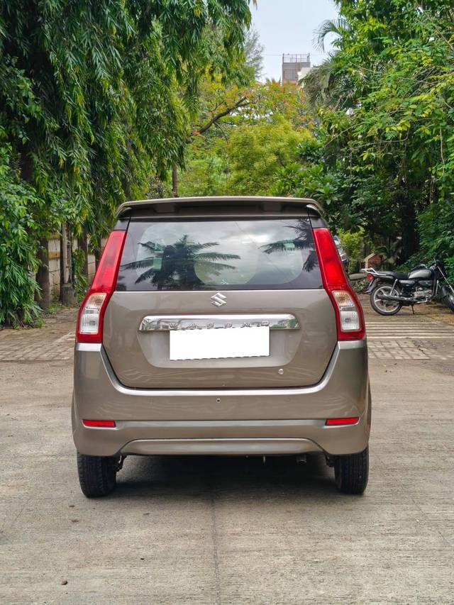 https://images10.gaadi.com/usedcar_image/4568106/original/processed_00db8098b5e91d996d4f3e52297cfd36.jpg?imwidth=6402