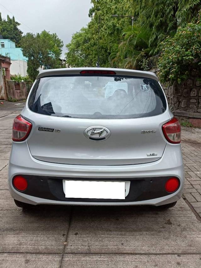 https://images10.gaadi.com/usedcar_image/4568118/original/processed_bb7774099f6daaf29c231a59832b1545.jpg?imwidth=6402
