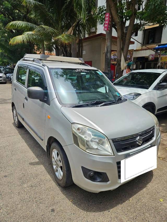 https://images10.gaadi.com/usedcar_image/4568121/original/processed_7cdda61293857fde42c029bffd5d3b59.jpg?imwidth=6400