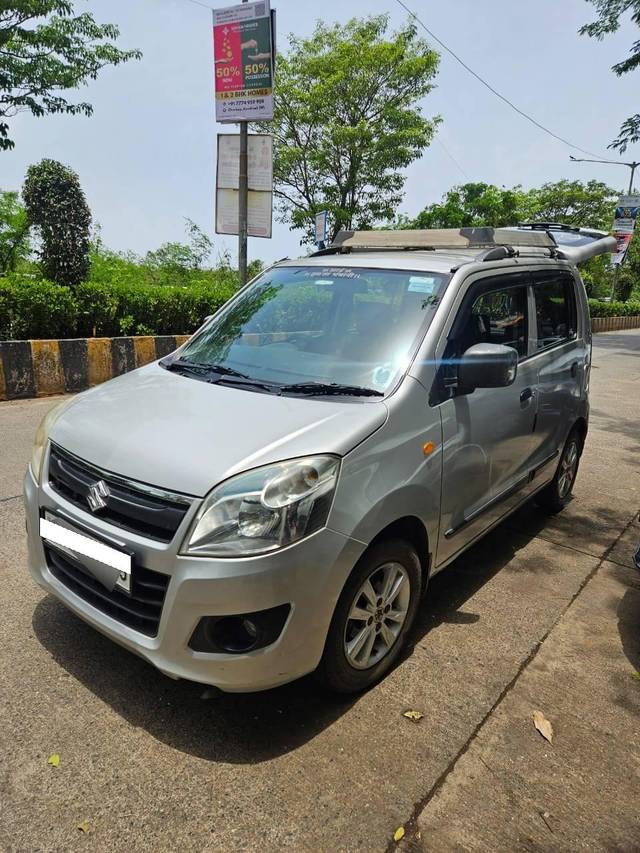 https://images10.gaadi.com/usedcar_image/4568121/original/processed_a9d24e4495f83abeccd7d10b6cdb1814.jpg?imwidth=6402