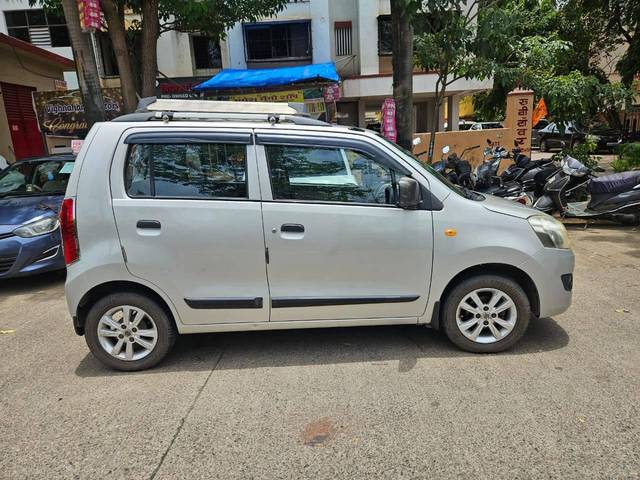 https://images10.gaadi.com/usedcar_image/4568121/original/processed_d7aa2143ca0c86a47b57da69baed17f0.jpg?imwidth=6401