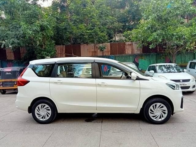 https://images10.gaadi.com/usedcar_image/4568123/original/processed_c7d9f54f66adff4b2a2d1ae9e34d86c6.jpeg?imwidth=6401