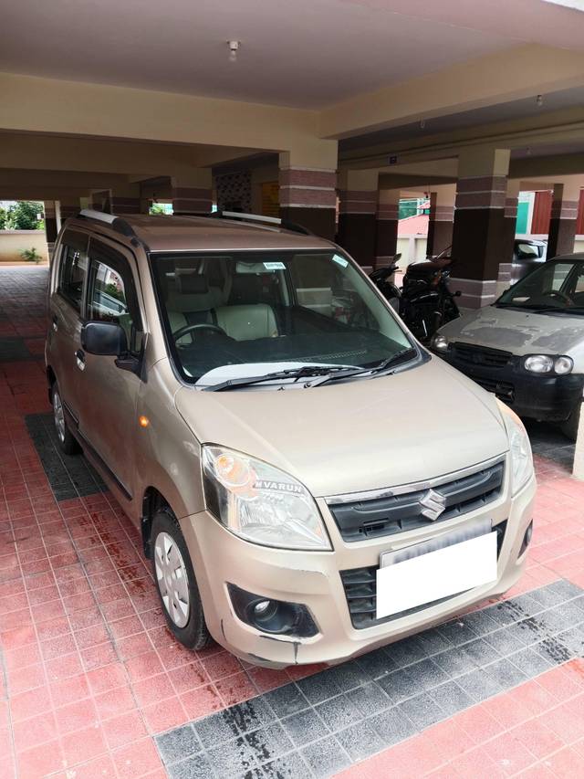 https://images10.gaadi.com/usedcar_image/4568129/original/processed_27a966f09e809e31041000febe9cb84d.jpg?imwidth=6400