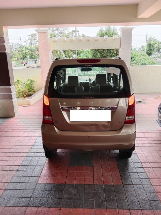 https://images10.gaadi.com/usedcar_image/4568129/original/processed_92efd853ef781e7138aef7900bd1a575.jpg?imwidth=6401