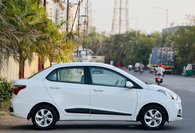 https://images10.gaadi.com/usedcar_image/4568146/original/7ef86bfa69d2d1233e6900cd7034b206.jpg?imwidth=6401