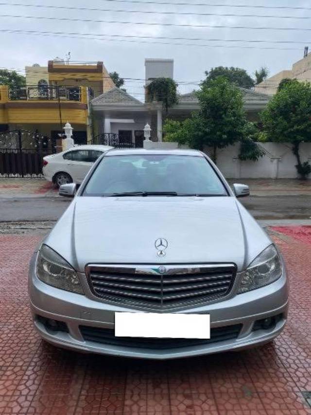 https://images10.gaadi.com/usedcar_image/4568150/original/processed_91ffda27-417b-492d-a5e5-cbfbab7ffeba.jpeg?imwidth=6402