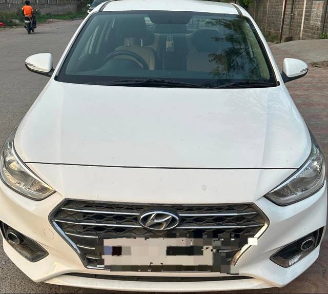 https://images10.gaadi.com/usedcar_image/4568200/original/4f49f64de6e7148c9158f4436aa1570c.jpg?imwidth=6400