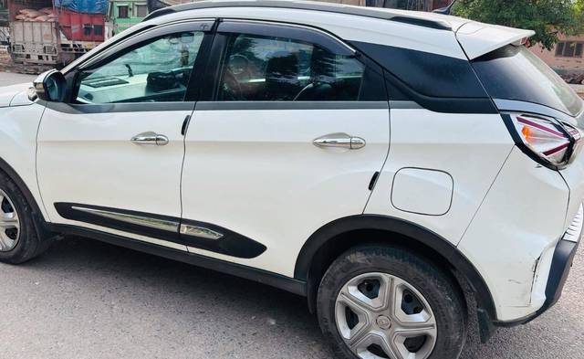 https://images10.gaadi.com/usedcar_image/4568202/original/processed_16279898932fbfc1e43096e81b377f2a.jpg?imwidth=6402