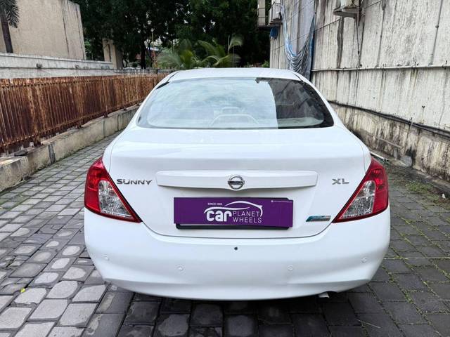 https://images10.gaadi.com/usedcar_image/4568208/original/processed_b6208644f5847fd82b1b20fb822d84f9.jpg?imwidth=6401