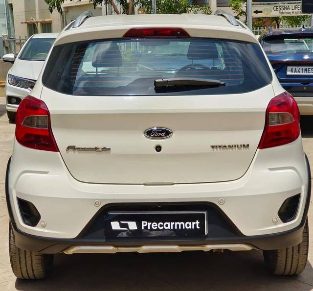 https://images10.gaadi.com/usedcar_image/4568221/original/processed_744c4749f8b09ee7cf1f51ee17404b52.jpeg?imwidth=6402