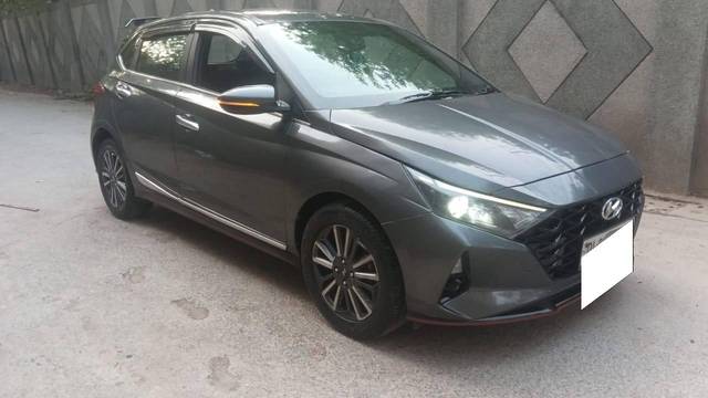 https://images10.gaadi.com/usedcar_image/4568234/original/processed_4372669fb996ba18b0a189b1b4c39de9.jpg?imwidth=6400