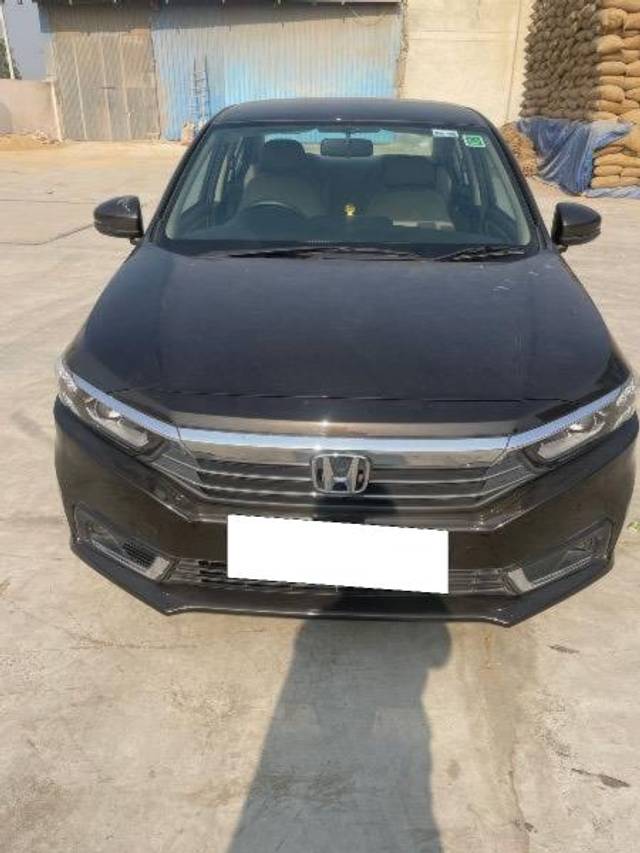 https://images10.gaadi.com/usedcar_image/4568242/original/processed_011aa0c9-e251-4374-a1cb-0e5690e99a6d.jpeg?imwidth=6400