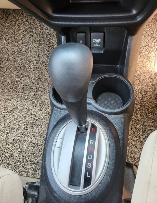 https://images10.gaadi.com/usedcar_image/4568249/original/409769ca5dd74ef95a5487df55a273db.jpg?imwidth=6402