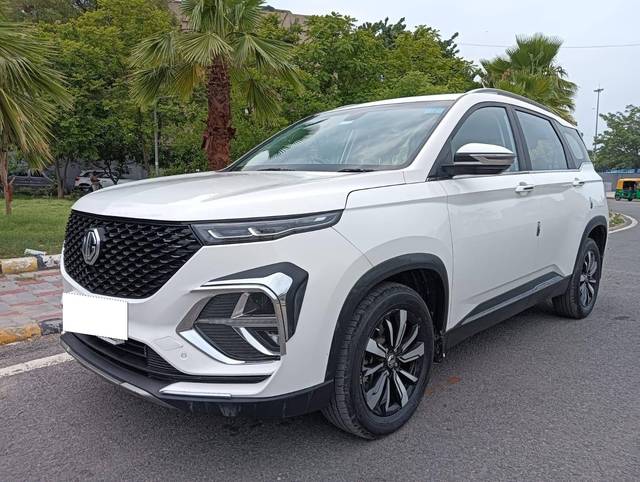 https://images10.gaadi.com/usedcar_image/4568261/original/processed_b993e2f274bf4bf861681b7bc850e009.jpg?imwidth=6400
