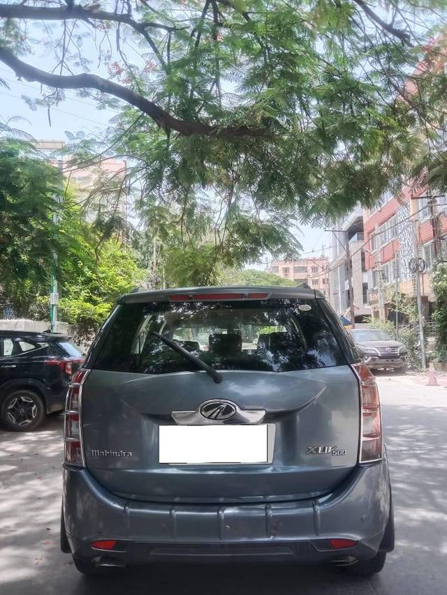 https://images10.gaadi.com/usedcar_image/4568262/original/processed_8ef570a066aa92b950c8091e4f737795.jpg?imwidth=6402