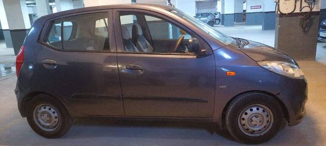 https://images10.gaadi.com/usedcar_image/4568269/original/processed_833f2248-dead-4638-9058-0b316474ad1c.jpg?imwidth=6401