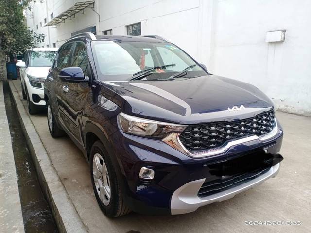 https://images10.gaadi.com/usedcar_image/4568277/original/processed_dc08df3b-ed5c-4fef-8512-7e97bf1d48be.jpg?imwidth=6401