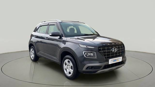 https://images10.gaadi.com/usedcar_image/4568300/original/0965556bea04a92644beac612bb3f0a3.jpg?imwidth=6400