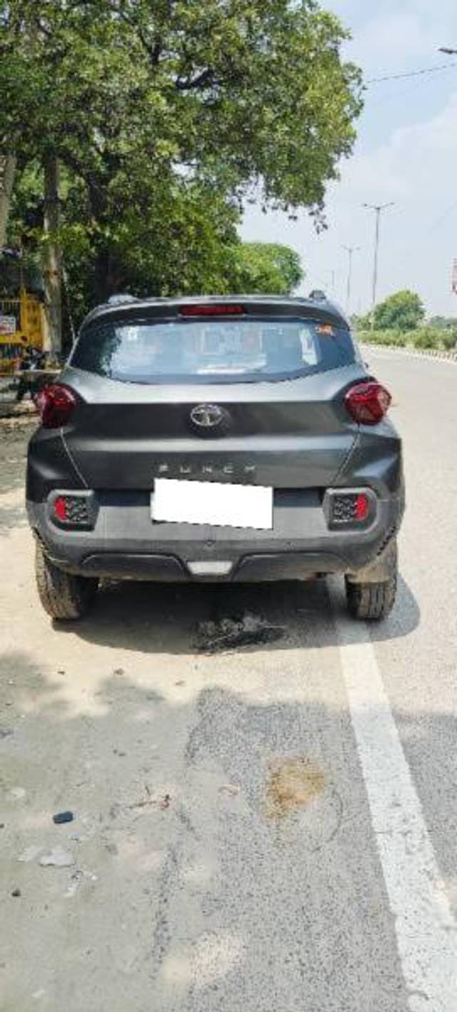 https://images10.gaadi.com/usedcar_image/4568323/original/processed_36c16b0d-922c-48e9-b331-71e7b070924b.jpg?imwidth=6402