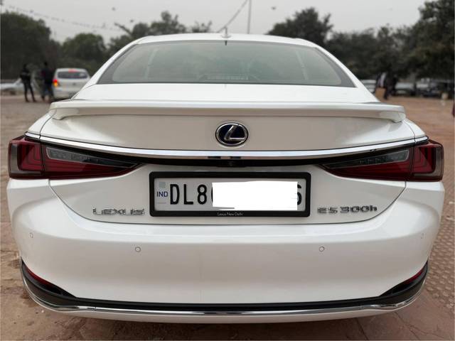 https://images10.gaadi.com/usedcar_image/4568344/original/processed_b755fb32efb1707a74ff30ed11929873.jpg?imwidth=6402