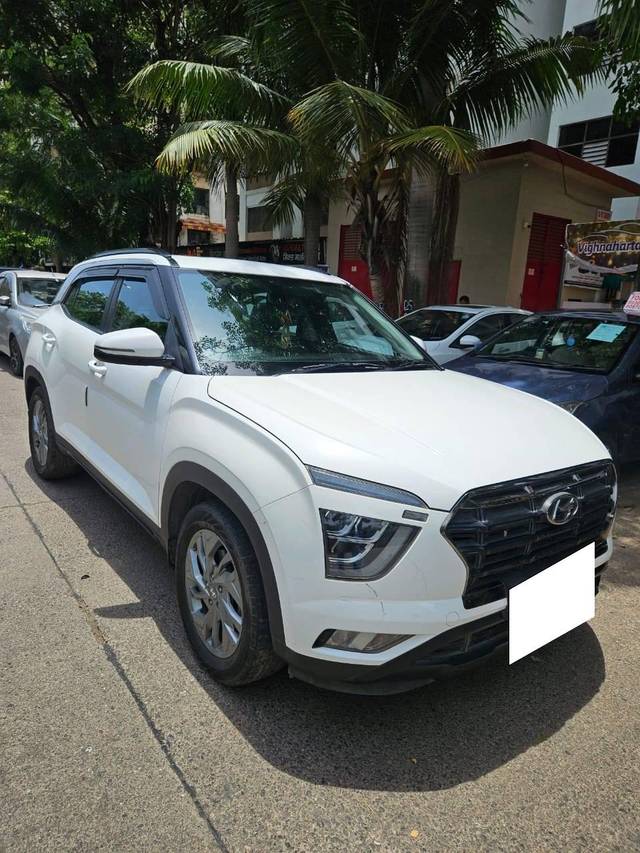 https://images10.gaadi.com/usedcar_image/4568348/original/processed_0deb775d8a926da3350f39f9838bb1fd.jpg?imwidth=6400