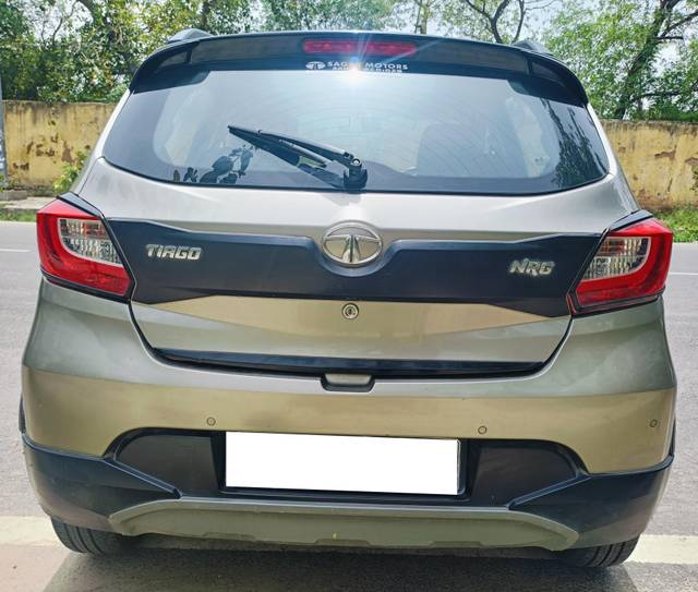 https://images10.gaadi.com/usedcar_image/4568364/original/processed_45bbbd461b355932f70ee4abf9888527.jpg?imwidth=6402