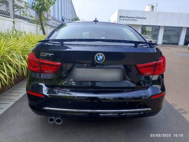 https://images10.gaadi.com/usedcar_image/4568375/original/processed_c7d4270c-03d2-4be7-a4cf-4981c0ece0ff.png?imwidth=6402