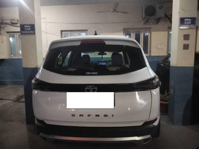 https://images10.gaadi.com/usedcar_image/4568377/original/processed_e5e6e1c7-0251-4c2d-9fb2-b6904a44f106.jpg?imwidth=6401