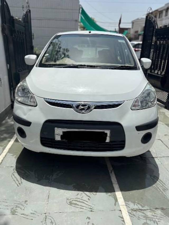 https://images10.gaadi.com/usedcar_image/4568379/original/processed_dffae305-7cac-4541-8562-2288495212b4.jpeg?imwidth=6400