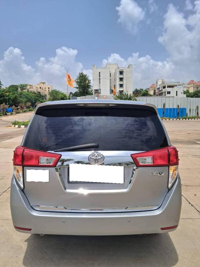 https://images10.gaadi.com/usedcar_image/4568461/original/processed_3a9a7edc2554984187240ed5e64af44f.jpg?imwidth=6402