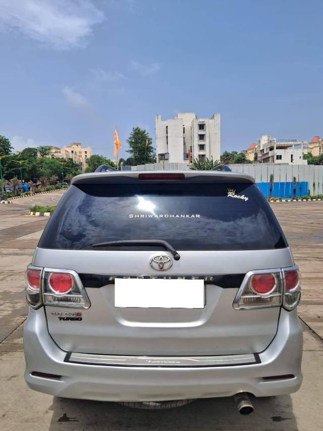 https://images10.gaadi.com/usedcar_image/4568468/original/processed_384fbf556ecdfdb227e30a4fb31382f4.jpg?imwidth=6402