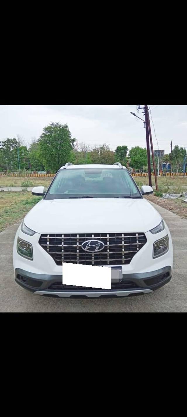 https://images10.gaadi.com/usedcar_image/4568474/original/processed_e6ab1ac4f355b0f81d62a5729f9cc3e4.jpeg?imwidth=6400