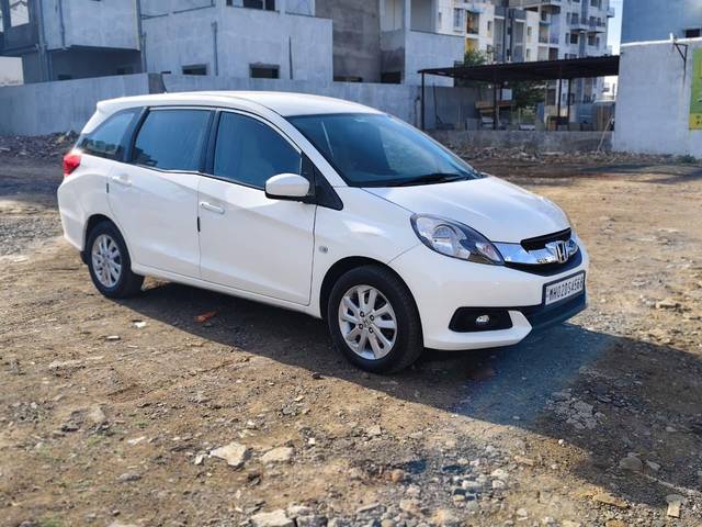 https://images10.gaadi.com/usedcar_image/4568475/original/processed_2118993c1c6af0651c9185dd6157a2e3.jpg?imwidth=6400