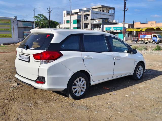https://images10.gaadi.com/usedcar_image/4568475/original/processed_e04ef94dcf69f297c82d37f119585f9d.jpg?imwidth=6402