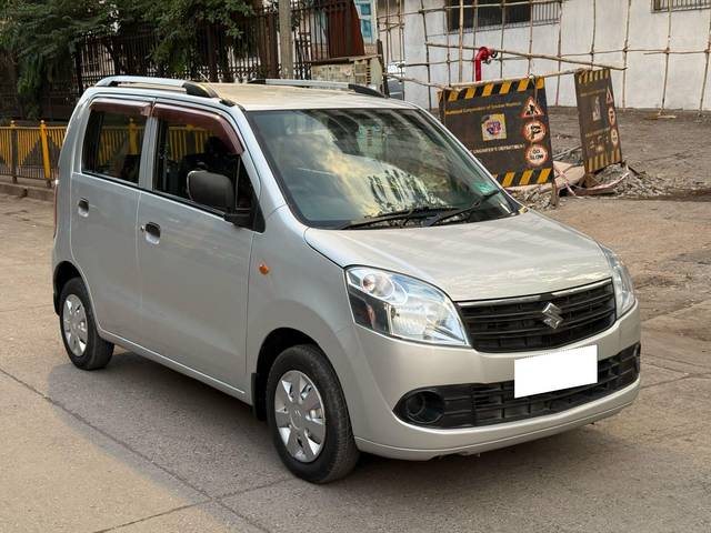 https://images10.gaadi.com/usedcar_image/4568495/original/processed_5ffbd26858b3a28bc7de3f34a8a92cfe.jpg?imwidth=6400