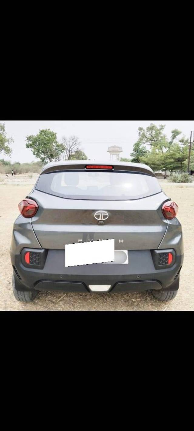 https://images10.gaadi.com/usedcar_image/4568497/original/processed_ebed55b579ab2334a048eb2a790fcde5.jpeg?imwidth=6401