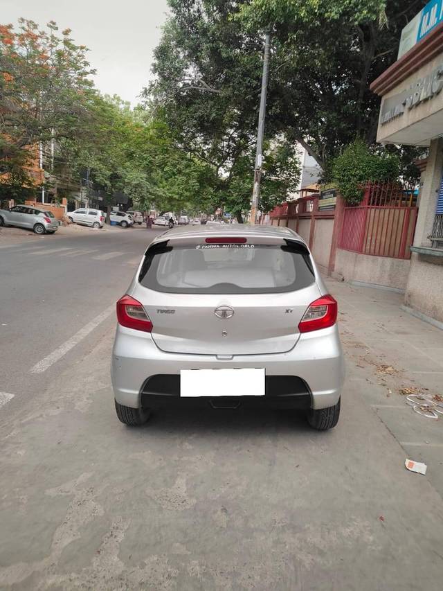 https://images10.gaadi.com/usedcar_image/4568498/original/processed_247e4316b2be8eb3d50a107680261c47.jpg?imwidth=6402