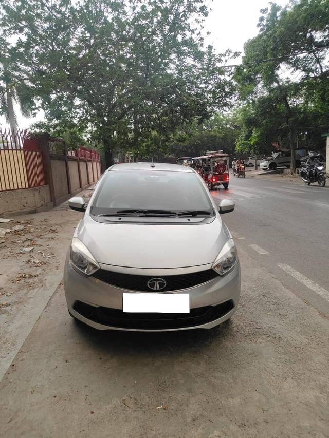 https://images10.gaadi.com/usedcar_image/4568498/original/processed_dc74f999d3e2483042b3abc013aacd9f.jpg?imwidth=6400
