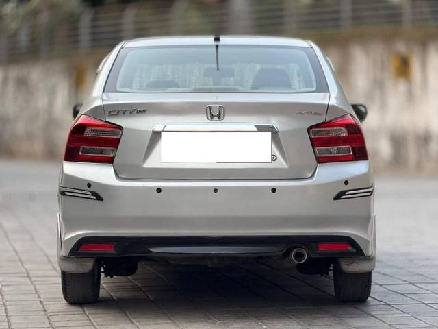 https://images10.gaadi.com/usedcar_image/4568502/original/processed_ffafcf5cceaa1d33b8a0ada38b2d1010.jpg?imwidth=6402