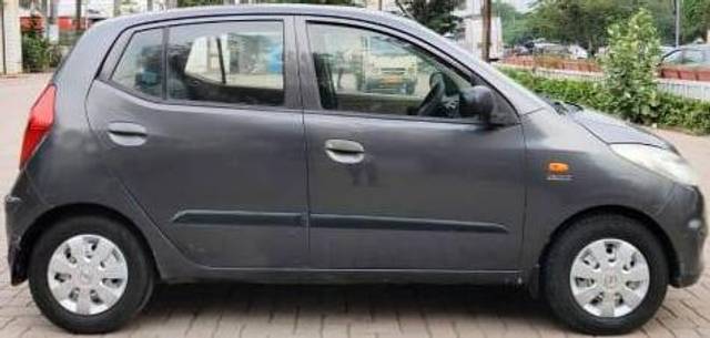 https://images10.gaadi.com/usedcar_image/4568546/original/processed_668c99d157e36190c3341c77c1f17e9e.jpeg?imwidth=6401