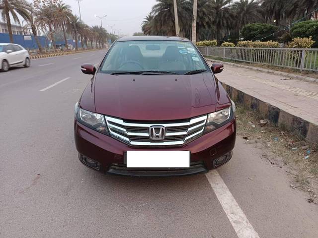 https://images10.gaadi.com/usedcar_image/4568548/original/processed_eb065807eb1b02f1c612182183a214f8.jpg?imwidth=6400