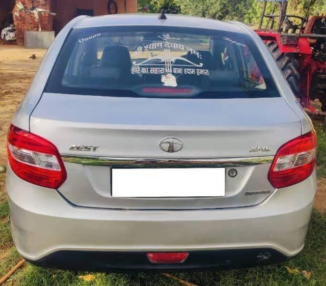 https://images10.gaadi.com/usedcar_image/4568567/original/processed_131a2368-175e-4be7-8eb8-9dfc3ed56980.png?imwidth=6401