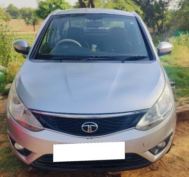 https://images10.gaadi.com/usedcar_image/4568567/original/processed_16ca2256-074e-49ec-9251-800127a2dc64.jpg?imwidth=6402