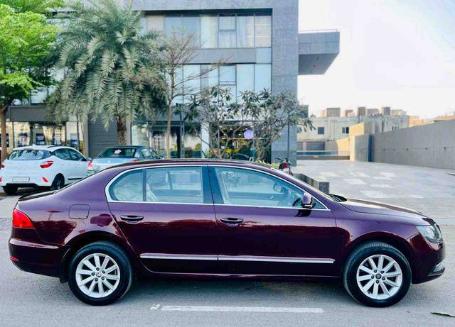 https://images10.gaadi.com/usedcar_image/4568571/original/a2528fb87f7993ae7b4680123856addb.jpg?imwidth=6401