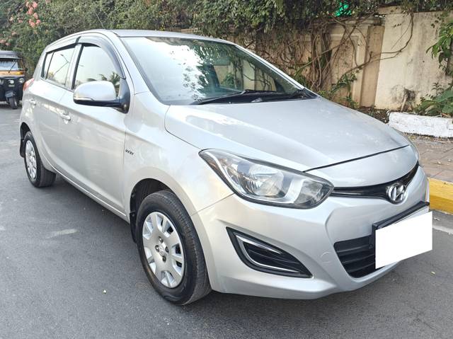 https://images10.gaadi.com/usedcar_image/4568573/original/processed_021b7929f8af45e86e7a347b57218593.jpg?imwidth=6401