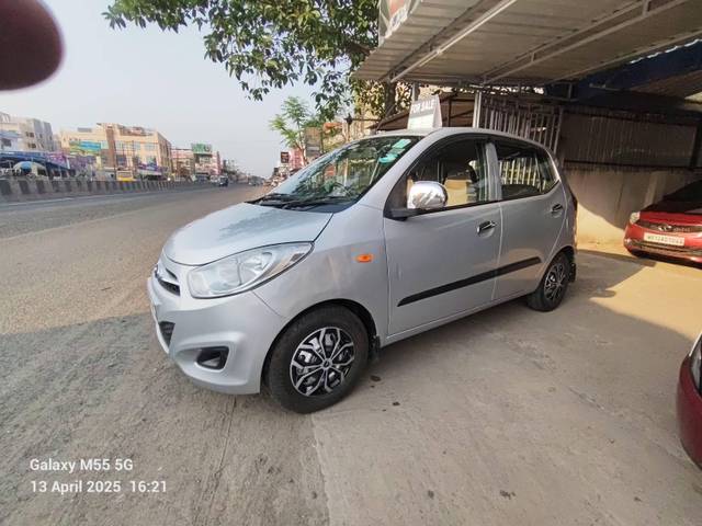 https://images10.gaadi.com/usedcar_image/4568577/original/processed_f73e644b75e20cea9c9f74f4954a1970.jpg?imwidth=6402