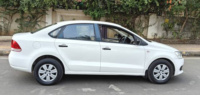 https://images10.gaadi.com/usedcar_image/4568579/original/43891a49d2d6dcc891c97edb88b59bb9.jpg?imwidth=6402