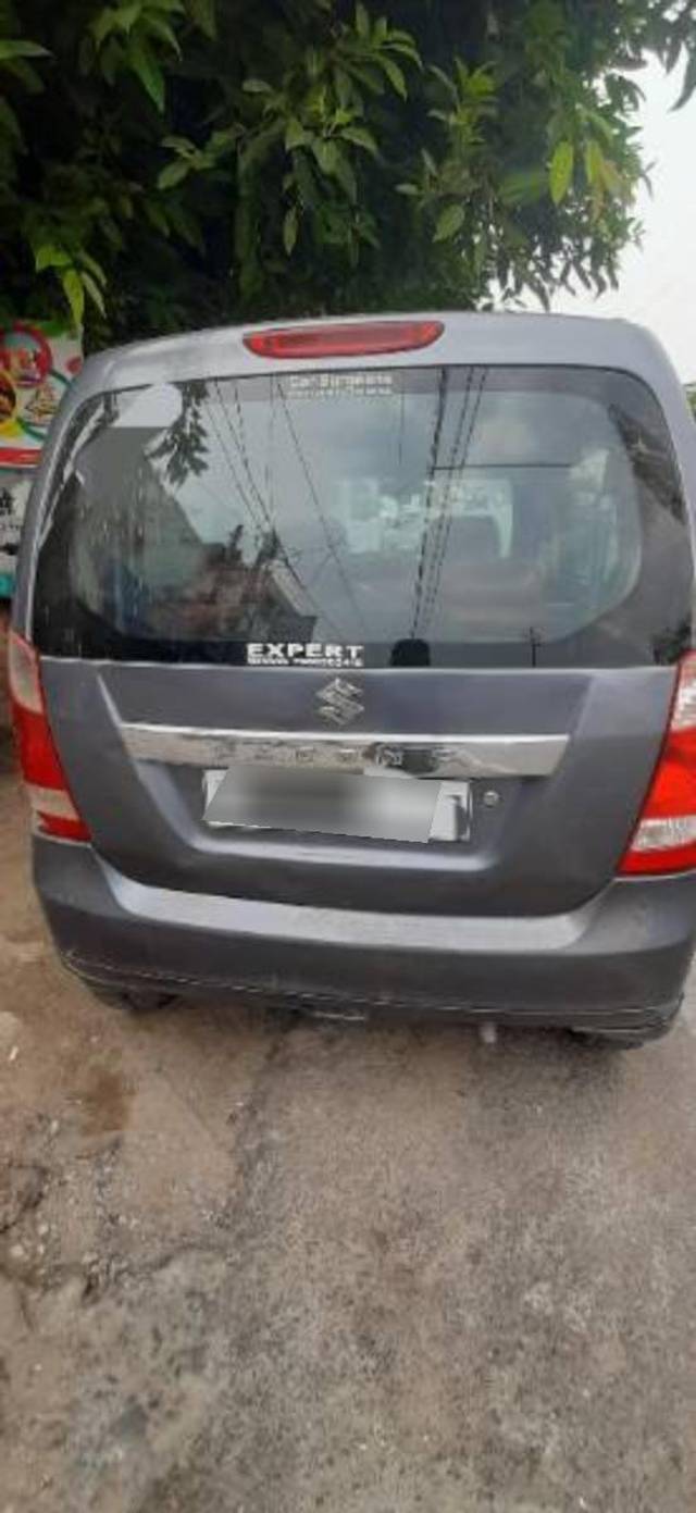 https://images10.gaadi.com/usedcar_image/4568586/original/processed_990dfa07-6b35-444e-b4c1-a0ba75ef2cf6.jpg?imwidth=6402